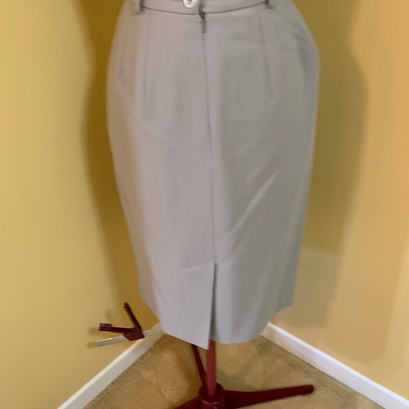 Jaegar 2 piece suit - Picture 8 of 12